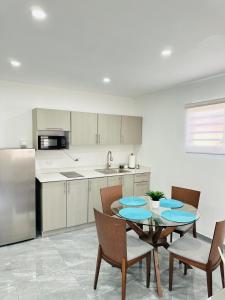 Köök või kööginurk majutusasutuses Villa Isabella Luxury B2, centrally located and spacious!