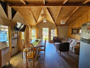 Gallery image of Hermosa Cabaña Familiar en Horcón, Puchuncaví - 6 a 8 personas in Puchuncaví +20 photos