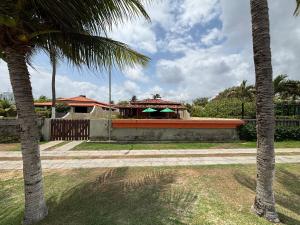 En have udenfor Casa Beira Mar