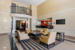 Un televizor și/sau centru de divertisment la Extended Stay America Suites - Dallas - Las Colinas - Green Park Dr