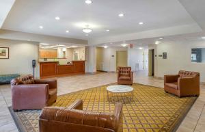 Χώρος καθιστικού στο Extended Stay America Suites - Houston - IAH Airport +60 φωτογραφίες