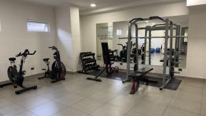 Spordikeskus ja/või sportimisvõimalused majutusasutuses Oceana Suites en Concepción