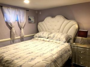 Φωτογραφία από το άλμπουμ του Beautiful 2 Bedroom Suite σε West Hempstead