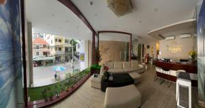 Hồ bơi trong/gần Duy Ninh Hotel