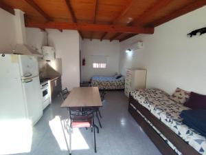 Kuchyň nebo kuchyňský kout v ubytování Monoambiente San Antonio Oeste