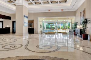 Vstupní hala nebo recepce v ubytování Mgm 1 Bedroom Balcony And Or Studio Luxury Suites + 127 fotografií