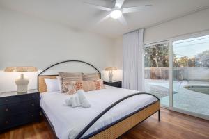 Ένα ή περισσότερα κρεβάτια σε δωμάτιο στο Cactus House - Private Pool - 5 Mins to Old Town +55 φωτογραφίες