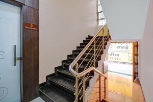 Фотография из галереи Capital O Ramraj Inn в Аурангабаде