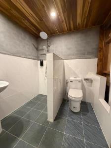 Koupelna v ubytování Sook Village