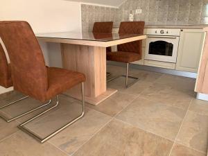 Η κουζίνα ή μικρή κουζίνα στο Apt Bordoa de Macura with Bay View