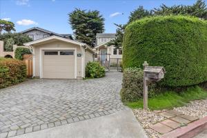 Κήπος έξω από το 3988 Cannery Cottage home