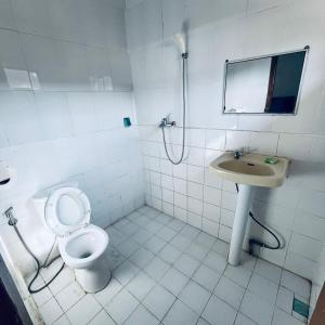 Ένα μπάνιο στο Hotel Segara Kedisan Kintamani