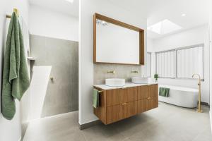 Ένα μπάνιο στο Little Bich Retreats +11 φωτογραφίες