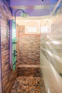 Ένα μπάνιο στο Ti-kaz +8 φωτογραφίες