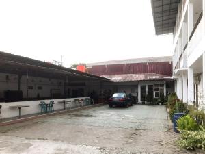 Φωτογραφία από το άλμπουμ του Rose House RedPartner σε Medan +5 φωτογραφίες