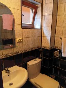 Ένα μπάνιο στο KONAK kod ODISEJE 2 +7 φωτογραφίες