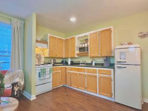 Η κουζίνα ή μικρή κουζίνα στο 1-Bedroom Retreat Apt 3