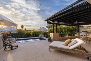 Bazén v ubytování Very private 4Bed Villa nebo v jeho okolí