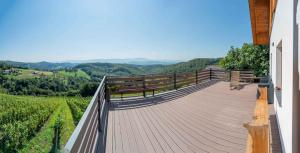 Příroda nedaleko prázdninového domu + 6 fotografií