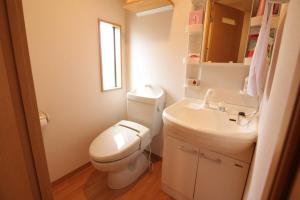 Ένα μπάνιο στο a1テラス付き1SLDKメゾネット駐車場あり東京都羽村市 +6 φωτογραφίες