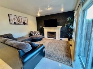 Foto dalla galleria di Luxurious Getaway in Unique Executive Estate a Morgan Hill