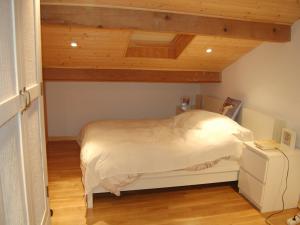 Postel nebo postele na pokoji v ubytování Villa in Garéoult with Private Pool