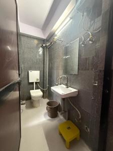 Un baño de The Grand Serenity Hotel