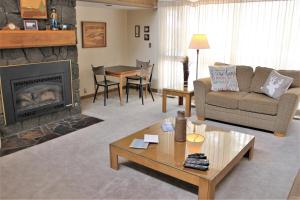 Χώρος καθιστικού στο Meadow House 58 home