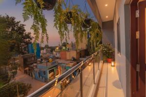 Μπαλκόνι ή βεράντα στο Via Metro Suites - Nr ESI Hospital