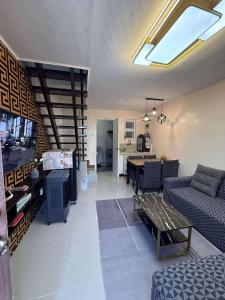 Kuchyň nebo kuchyňský kout v ubytování Mizteesaah's Stay