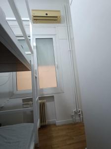 Gallery image of Solonos Private Rooms! in Athens