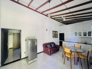 Et opholdsområde på Shasha Apartments