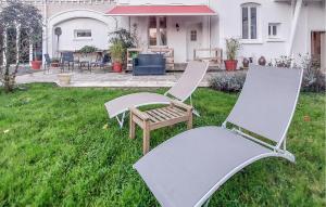 Zahrada ubytování Awesome Home In Huby Saint Leu With Wifi