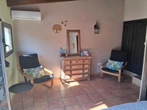 TV a/nebo společenská místnost v ubytování Casa Les Olives - Adults Only