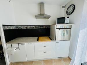 Una cocina o cocineta en Endoume mon Amour 5 fotos más