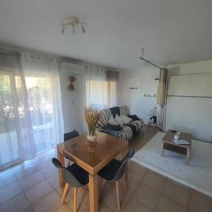 Istumisnurk majutusasutuses Studio avec Balnéo proche mer