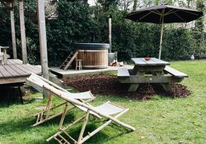 Zahrada ubytování Tiny House met privé hottub