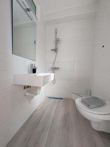 Afbeelding uit fotogalerij van Two Studios in Central Sesvete in Sesvete