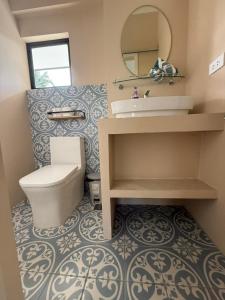 Ένα μπάνιο στο 3 BDR new Apartment in PORT BARTON +10 φωτογραφίες