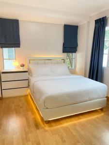 Postel nebo postele na pokoji v ubytování Luxury Private Cozy warm house