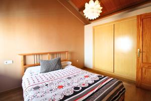 En eller flere senge i et værelse på Loft Aracena Tenerías by SIERRA VIVA