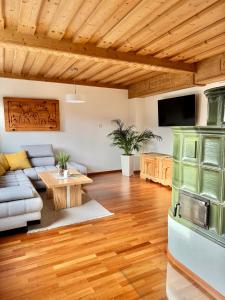 Μια τηλεόραση ή/και κέντρο ψυχαγωγίας στο Appartement Pauline +59 φωτογραφίες