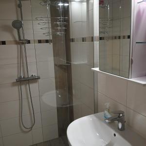 Ένα μπάνιο στο Maja