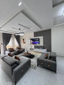 Χώρος καθιστικού στο Tranquil Preston 2bed lekki