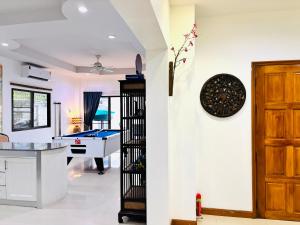 Fotografie z fotogalerie ubytování 豪华六卧独栋泳池别墅 v destinaci Jomtien pláž