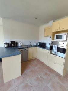 Køkken eller tekøkken på East Luxury house