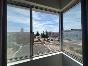 Gallery image of Stone's Throw - Muizenberg in Muizenberg +17 photos