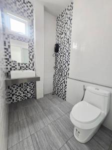 Vannituba majutusasutuses mini chat stay มินิ แชท สเตย์