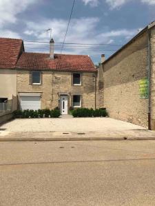 Hoone, kus puhkemaja asub