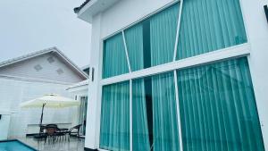 Bygningen som villaen ligger i